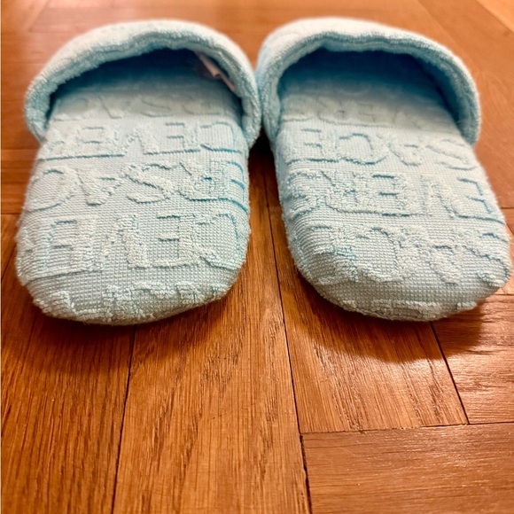 Versace Allover polka dot bathrobe and slipper set - Picture 11 of 15